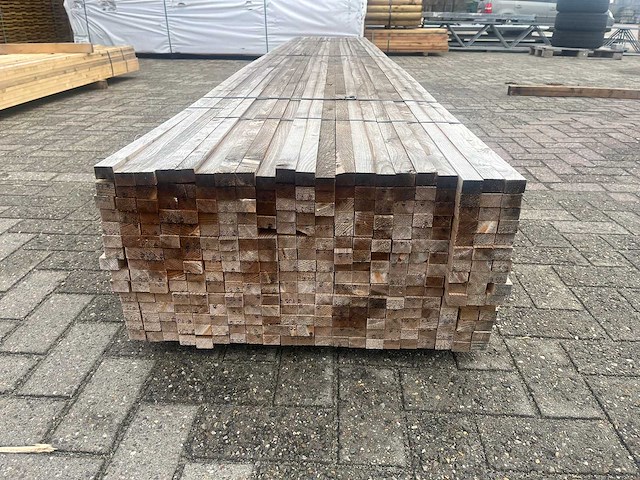 Houten latten 4200x35mm 315 stuks 1323m1 nieuw ongebruikt - afbeelding 1 van  2