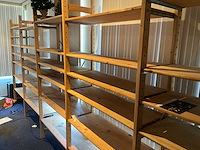 Houten legbordstelling 5 meter - afbeelding 2 van  3