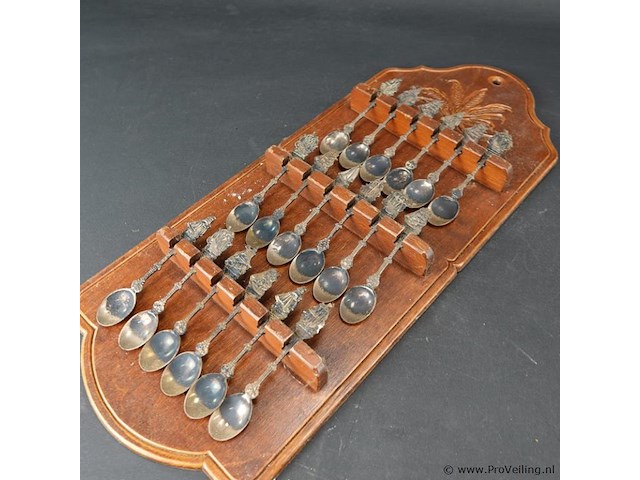 Houten lepelrek met lepeltjes - afbeelding 2 van  5