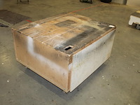 Houten magazijnkar. afmeting 120 x 100 x 70 cm.