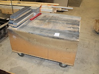 Houten magazijnkar. afmeting 120 x 100 x 70 cm. - afbeelding 1 van  2