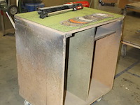 Houten magazijnkar. afmeting 81 x 60 x 96 cm. let op! exclusief genummerde producten in en op kar. - afbeelding 2 van  2