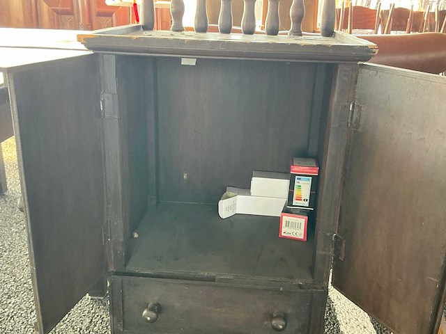 Houten meidenkast - afbeelding 4 van  5
