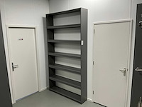 Houten opbergkast - afbeelding 1 van  3