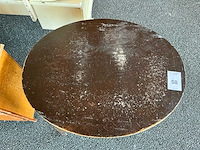 Houten ovale tafel - afbeelding 2 van  3
