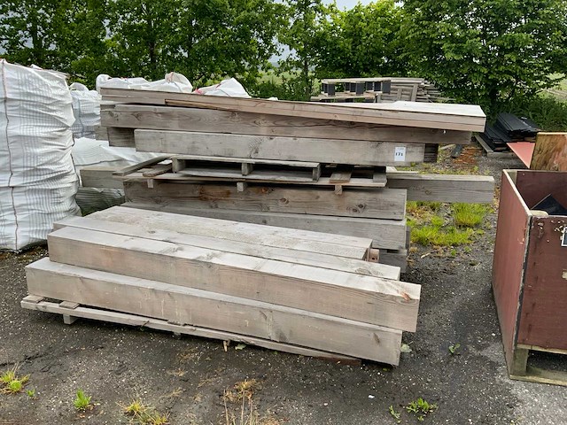 Houten paal (32x) - afbeelding 1 van  4
