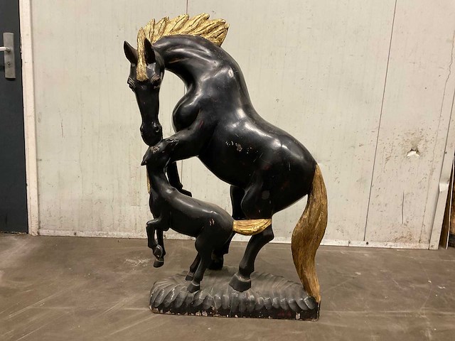 Houten paard sculptuur - afbeelding 1 van  5