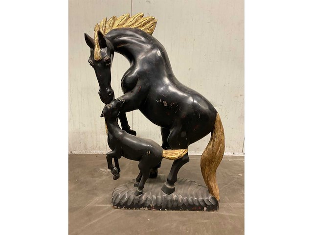 Houten paard sculptuur - afbeelding 2 van  5