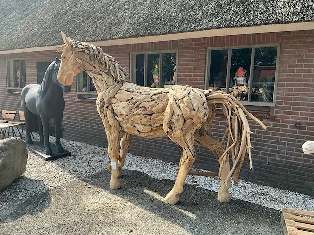 Houten paardenbeeld - afbeelding 5 van  6