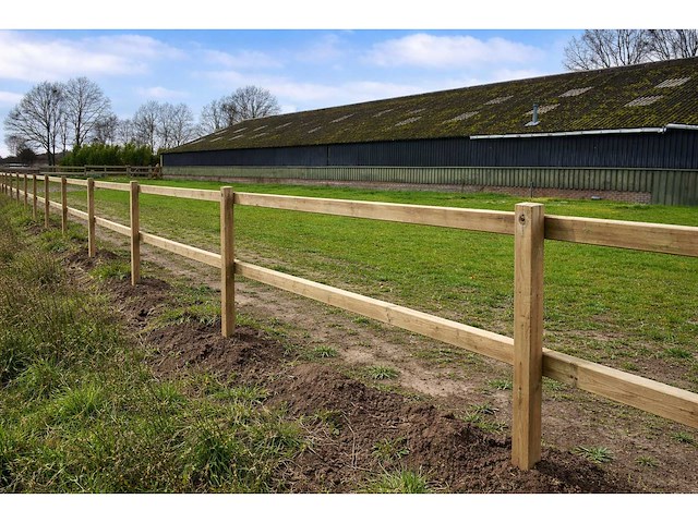 Houten paardenhekwerk 2-regels - 120 m - afbeelding 1 van  8