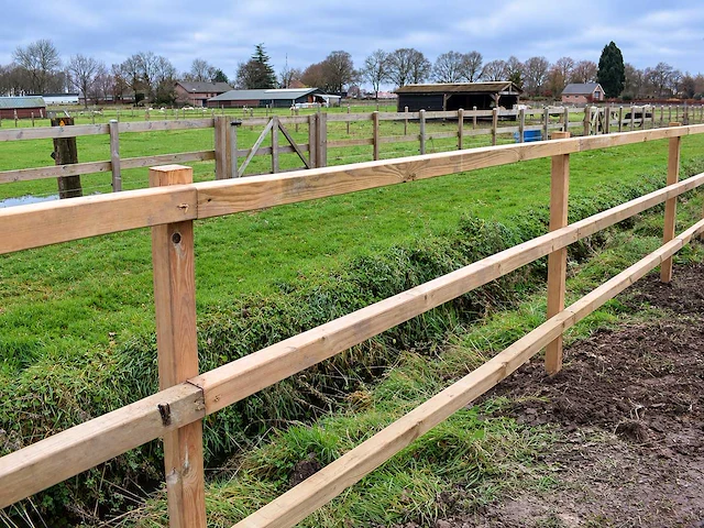 Houten paardenhekwerk 3-regels - 360m - afbeelding 1 van  4