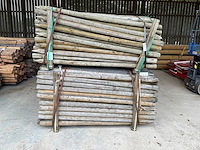Houten palen 1800xø70mm (390x) - afbeelding 1 van  4