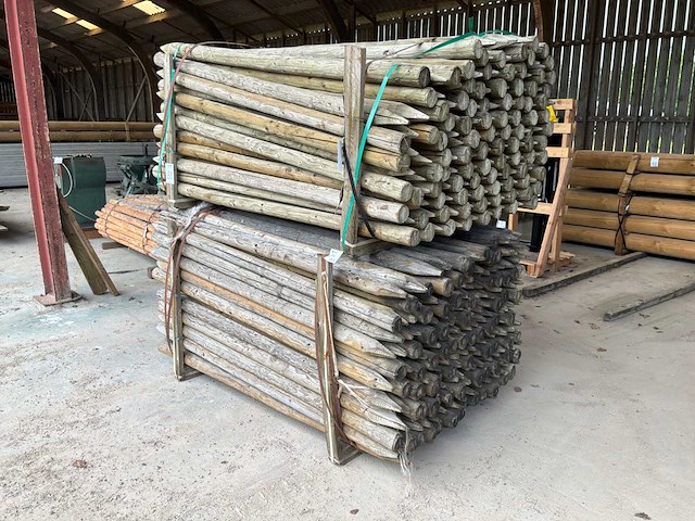 Houten palen 1800xø70mm (390x) - afbeelding 3 van  4