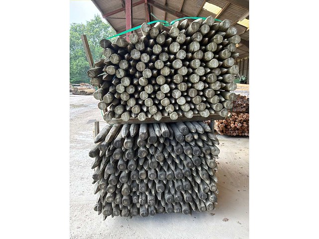 Houten palen 1800xø70mm (390x) - afbeelding 4 van  4