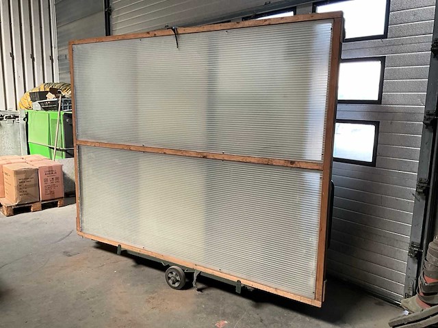 Houten panelen op transportkar (4x) - afbeelding 4 van  5