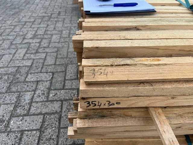 Houten panlatten 3000x35x22mm 124 stuks 372m1 - afbeelding 3 van  3