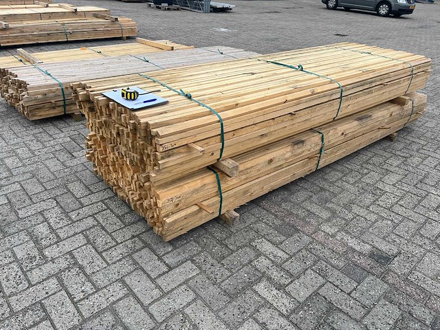 Houten panlatten 3000x35x22mm 280 stuks 840m1 - afbeelding 1 van  3