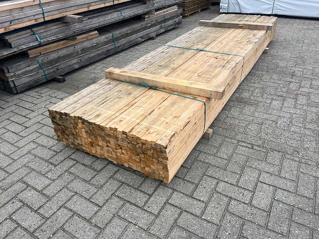 Houten panlatten 3900x35x22mm 240 stuks 936m1 - afbeelding 2 van  3