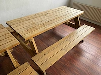 Houten picknicktafel