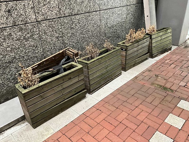 Houten plantenbak (4x) - afbeelding 1 van  4