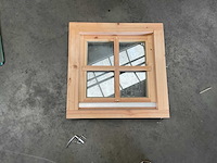 Houten raam in kozijn dubbelglas - 55x55 cm - afbeelding 1 van  5
