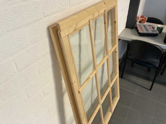 Houten raam vast / beglaasd - 135x88 cm (2x) - afbeelding 2 van  5
