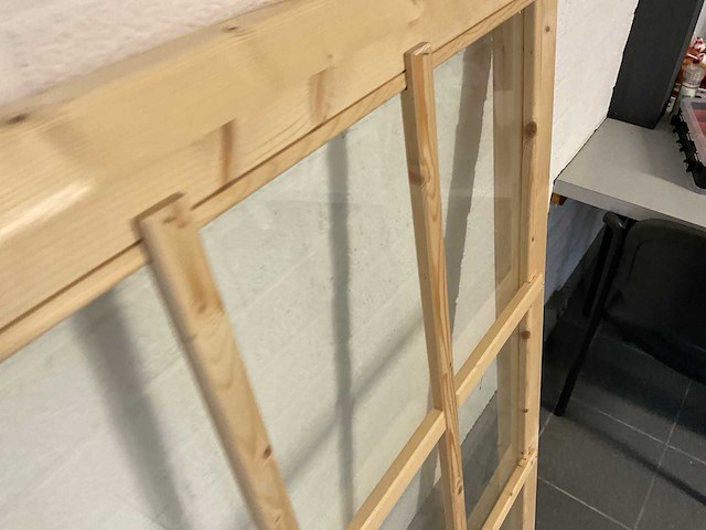 Houten raam vast / beglaasd - 135x88 cm (2x) - afbeelding 4 van  5