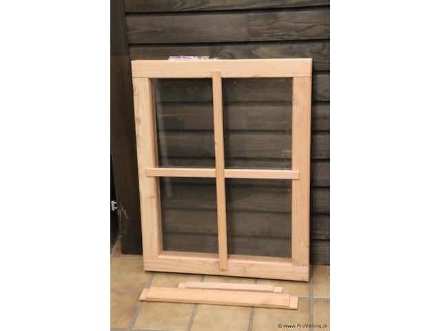 Houten raamkozijn - 81.3x7x64.3cm - nieuw - afbeelding 1 van  4