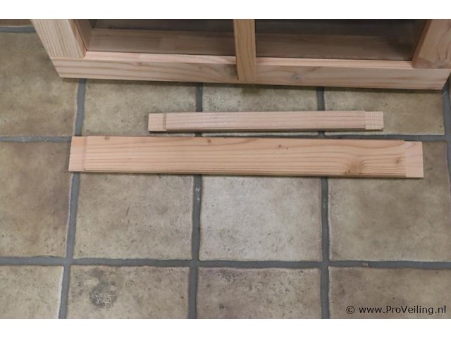 Houten raamkozijn - 81.3x7x64.3cm - nieuw - afbeelding 3 van  4
