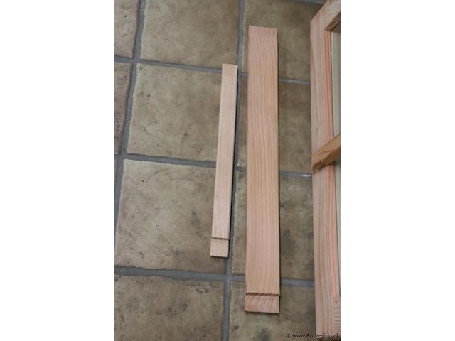 Houten raamkozijn - 81.3x7x64.3cm - nieuw - afbeelding 2 van  4