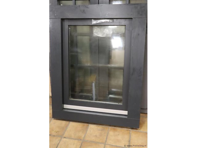 Houten raamkozijn - 88x8.5x111cm - afbeelding 6 van  6