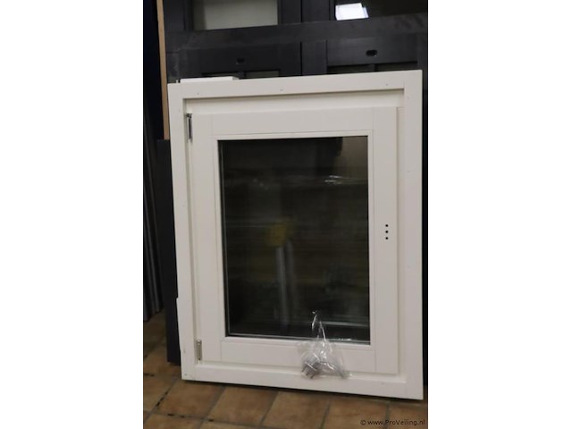 Houten raamkozijn t.b.v. tuinhuis - 88x10.3x110cm - afbeelding 1 van  7