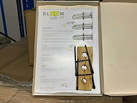 Houten rek op metalen voet 3x reageerbui (826x) - afbeelding 1 van  4