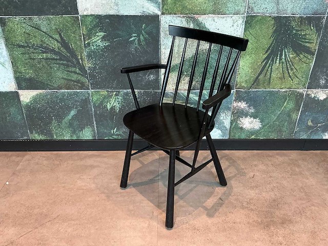 Houten restaurantstoel met armleuning (3x) - afbeelding 1 van  4