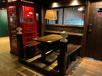 Houten restauranttafel met 2 banken - afbeelding 1 van  9