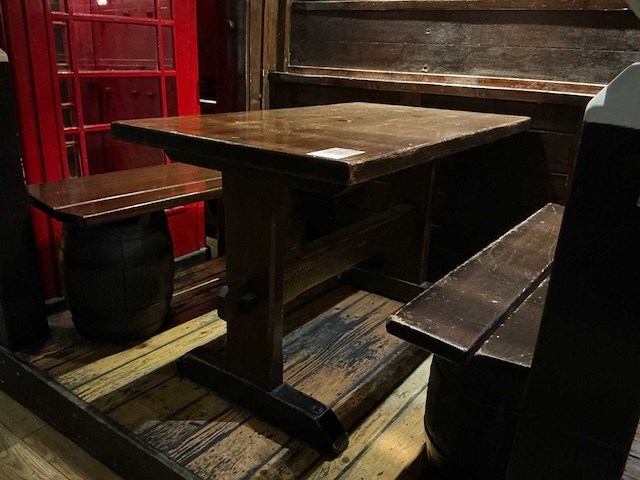Houten restauranttafel met 2 banken - afbeelding 2 van  9