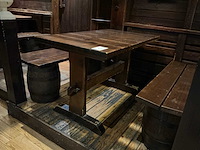 Houten restauranttafel met 2 banken - afbeelding 2 van  8