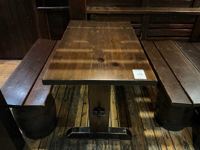 Houten restauranttafel met 2 banken - afbeelding 3 van  8
