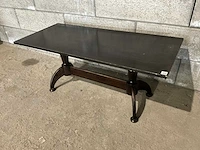 Houten restauranttafel