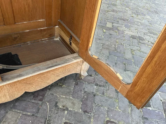 Houten retro kledingkast - afbeelding 6 van  8