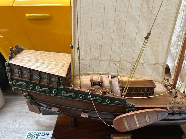 Houten schaalmodel van een fries statenjacht - afbeelding 3 van  6