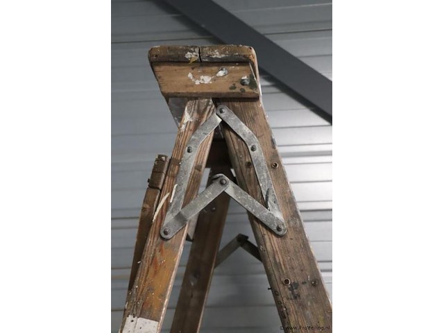 Houten schilderstrap - afbeelding 7 van  7