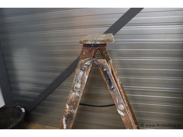 Houten schilderstrap - afbeelding 6 van  6