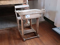 Houten schoolbank met stoel - afbeelding 1 van  1