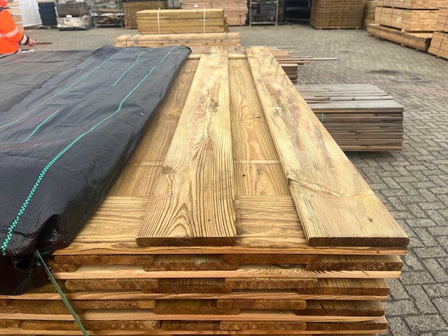 Houten schotten 1800x1800mm 25 stuks 81m2 - afbeelding 1 van  3