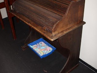 Houten secretaire met afmeting 100 x 50 x 105 cm. - afbeelding 2 van  3