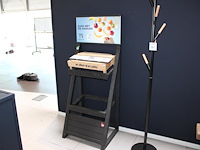 Houten showrek. afmeting 60 x 50 x 150 cm. - afbeelding 1 van  2