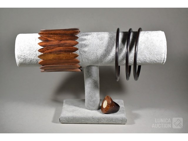 Houten sieraden - afbeelding 1 van  4