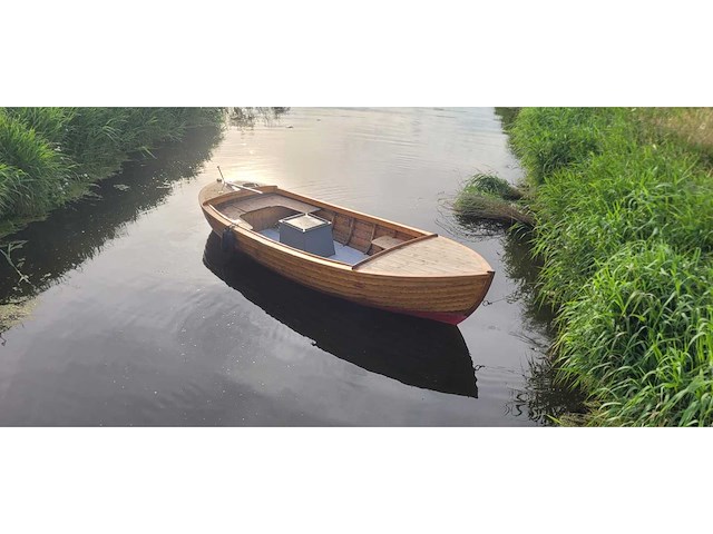 Houten sloep - afbeelding 1 van  5