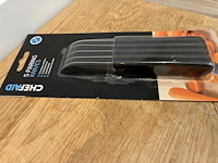 Houten snijplank met messenset. - afbeelding 2 van  2